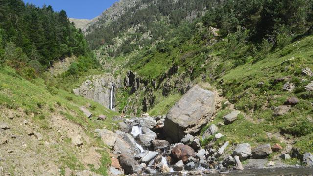 Diner A Lhospice Bboubin Cascade Rioumajou